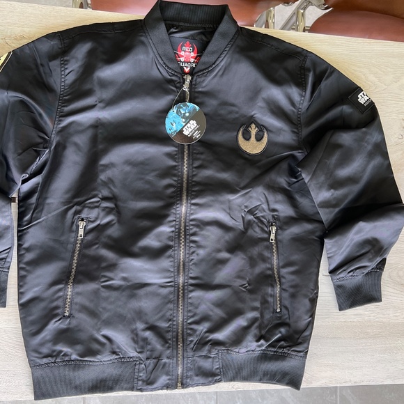Star Wars Rogue One Red Squadron Bomber Jacket – NWT – U-Wing – Men’s S - Picture 12 of 15